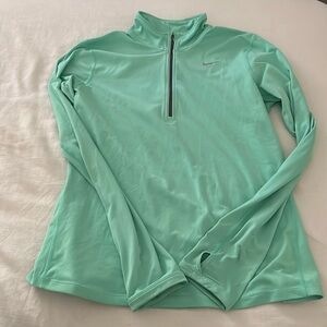 Nike quarter zip size m